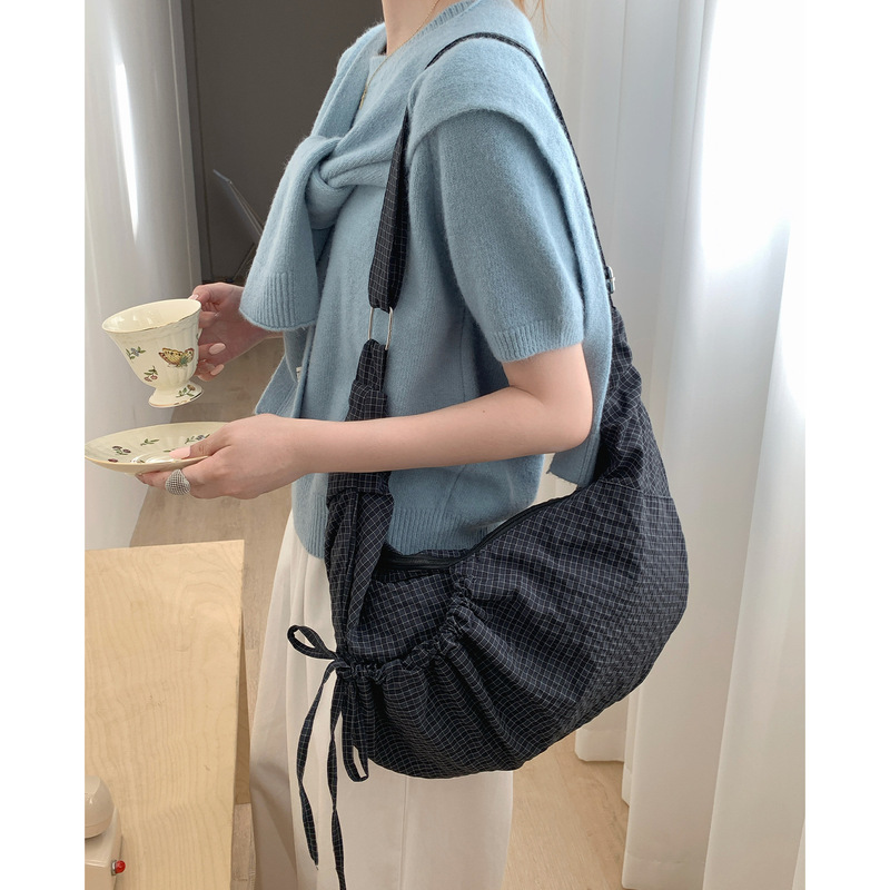 Korean Ins Lazy Style Croissant Bag Large Capacity Canvas Bag Pleated Plaid Nylon Bag Commuter Shoulder Crossbody Bag Korean Ins Lazy Style Croissant Bag Large Capacity Canvas Bag Pleated Plaid Nylon Bag Commuter Shoulder Crossbody Bag