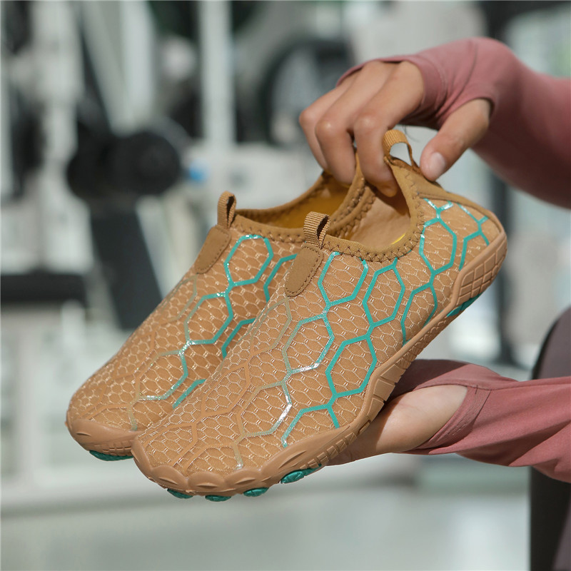 Cross-Border New Beach Shoes, Men's and Women's Swimming Shoes, Diving Shoes, Wading Shoes, Couple's Hiking Shoes, Fitness Five-Finger Shoes Cross-Border New Beach Shoes, Men's and Women's Swimming Shoes, Diving Shoes, Wading Shoes, Couple's Hiking Shoes, Fitness Five-Finger Shoes