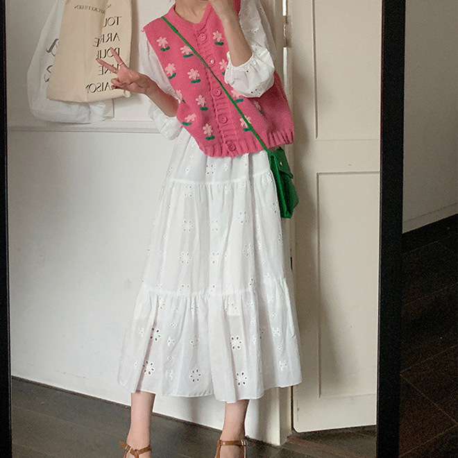24 invierno Puyuan chaleco de Año Nuevo blanco vestido hueco suéter de punto chaleco de moda explosión image 4