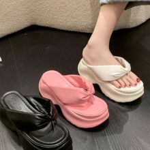 ���߸�������Ů���⴩2025�¿�ٴ��כ���Ь�ӊA�_ֺ��߅ɳ��Ь