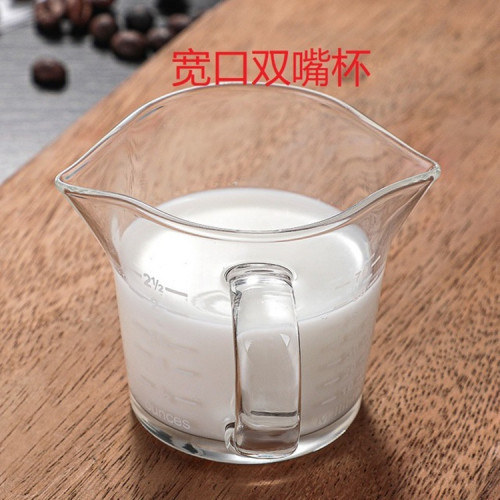 High temperature resistant coffee extraction measuring cup with graduated ounces double spout glass cup with wooden handle milk jug small milk cup
