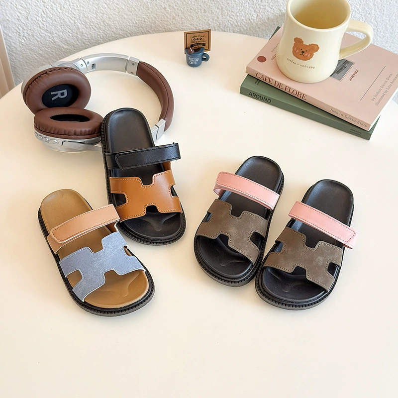 Модные тапочки для девочек 2025 Лето Корейский стиль Детские милые слипоны Повседневные сандалии Тапочки Детские милые тапочки