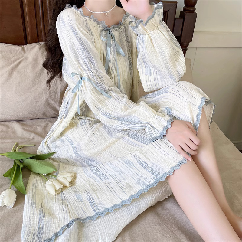 Princess Style Sweet Wrinkled Cloth Long-sleeved Nightdress Women's Round Neck Loose Lace Bow Cute Girl's Mid-length dress Princess Style Sweet Wrinkled Cloth Long-sleeved Nightdress Women's Round Neck Loose Lace Bow Cute Girl's Mid-length dress