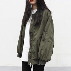 春と秋のアメリカのレトロなパイロットのジャケットの街頭のファッションブランドの男女はゆったりしています。