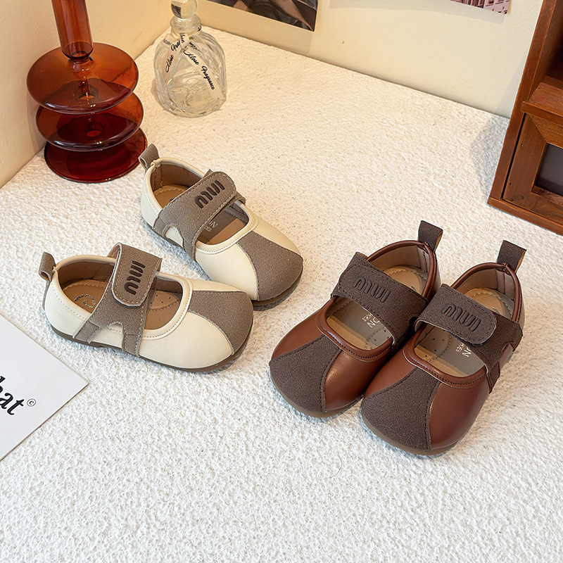 Children's Spring & Fall New Small Leather Shoes, Girls' Fashionable Versatile Square Shoes, Soft-Soled Non-Slip Flats, Performance Dance Shoes