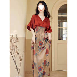 高级感油画风高腰V领连衣裙异域风情度假红裙2025年夏复古连衣裙