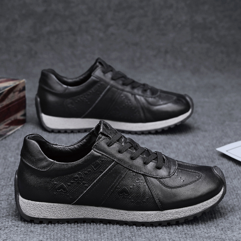 Zapatos de entrenamiento alemanes, zapatos de suela gruesa de verano de moda, superficie de cuero, impermeable, antideslizante, resistente al desgaste, tendencia de alta gama, zapatos Forrest Gump coreanos