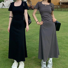 2024夏季新款灰色气质方领短袖连衣裙女慵懒收腰褶皱长裙