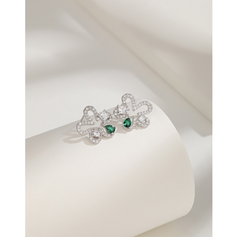 S925 plata esterlina con incrustaciones de circón flor Stud pendientes hembra nicho diseño Luz de lujo de alto grado retro pendientes de temperamento