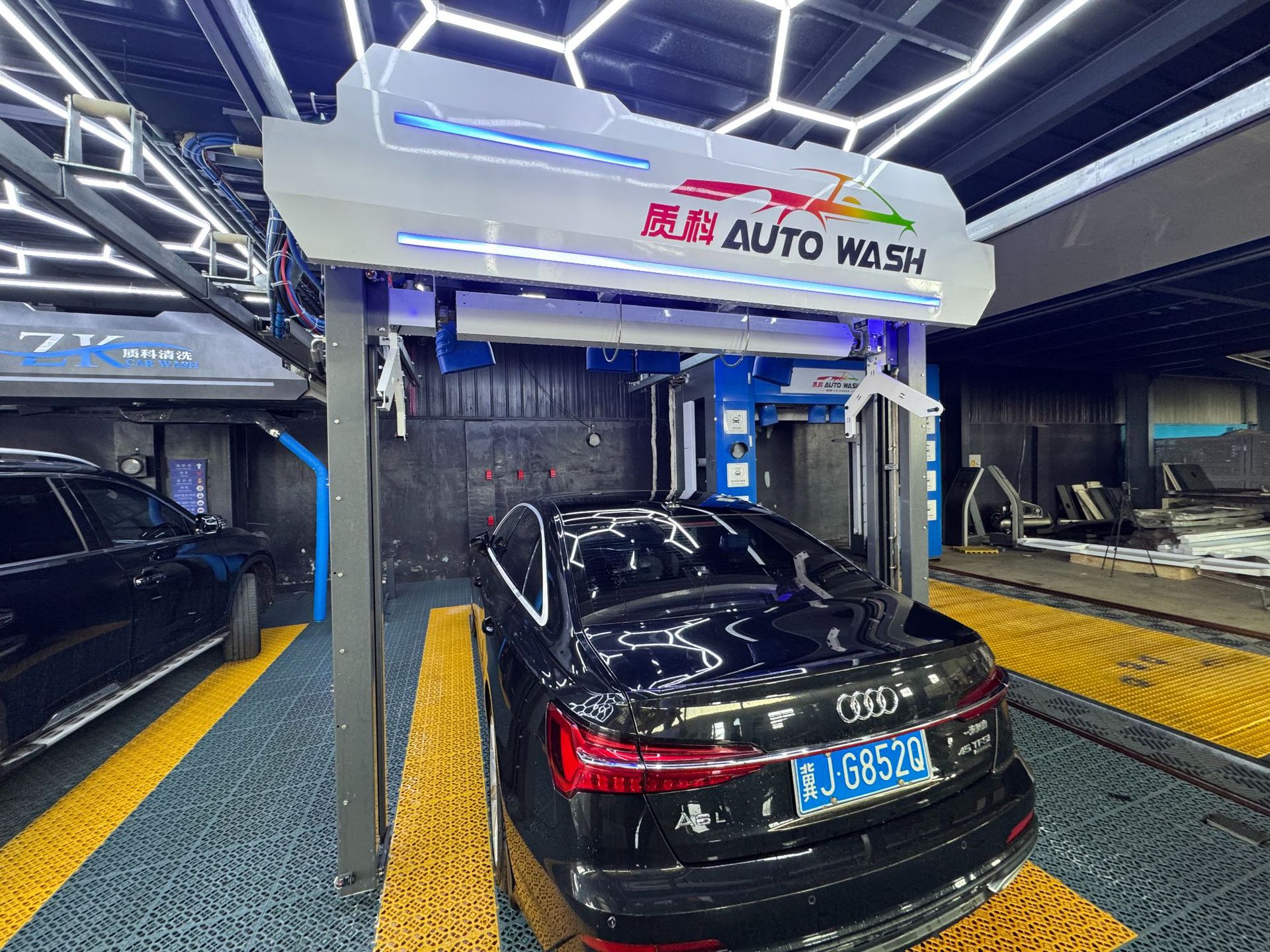 Fully Automatic Contactless Computer Car Washing Machine Elite Type Unmanned Self-Service Commercial Intelligent Car Washing and Care All-In-One Equipment