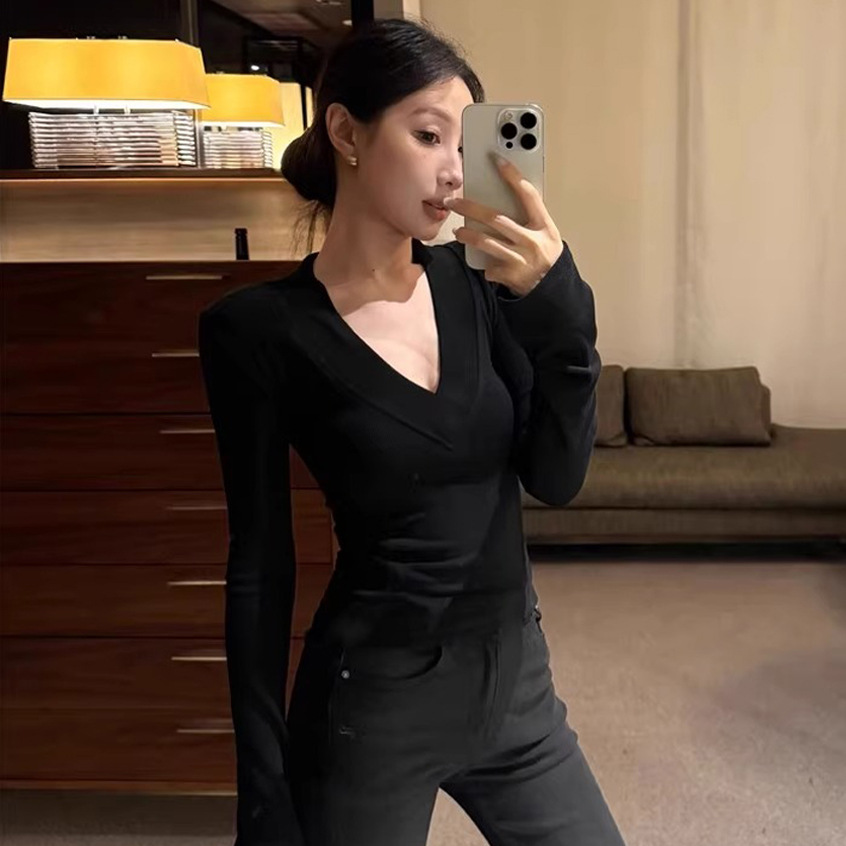 Factory-customized deep V-neck brushed thermal base layer for women, autumn and winter pure desire style long-sleeve top