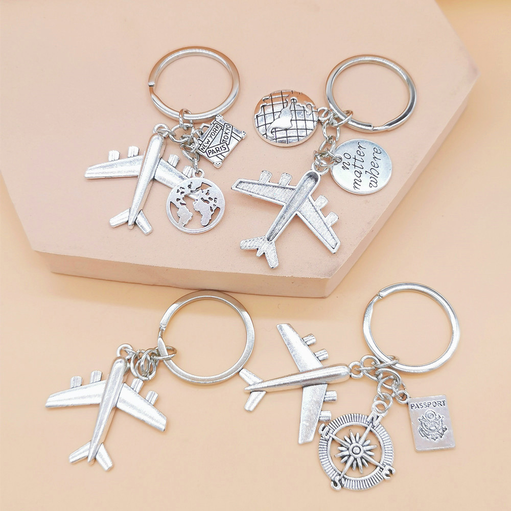 18g Weight Keychain Classification 1 Piece Quantity Holiday, Daily, Street Occasion Alloy Material Letter Pattern Plating Design Casual, Simple Style Style 1 Piece Casual Simple Style Letter Alloy Plating Keychain 无