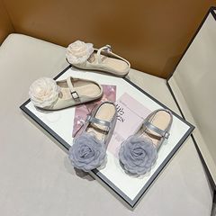 子供の頭の半分のスリッパの女の子の2025夏の外はファッションのサンダルの王女の風の涼しい空気の女の子の靴を着ます。
