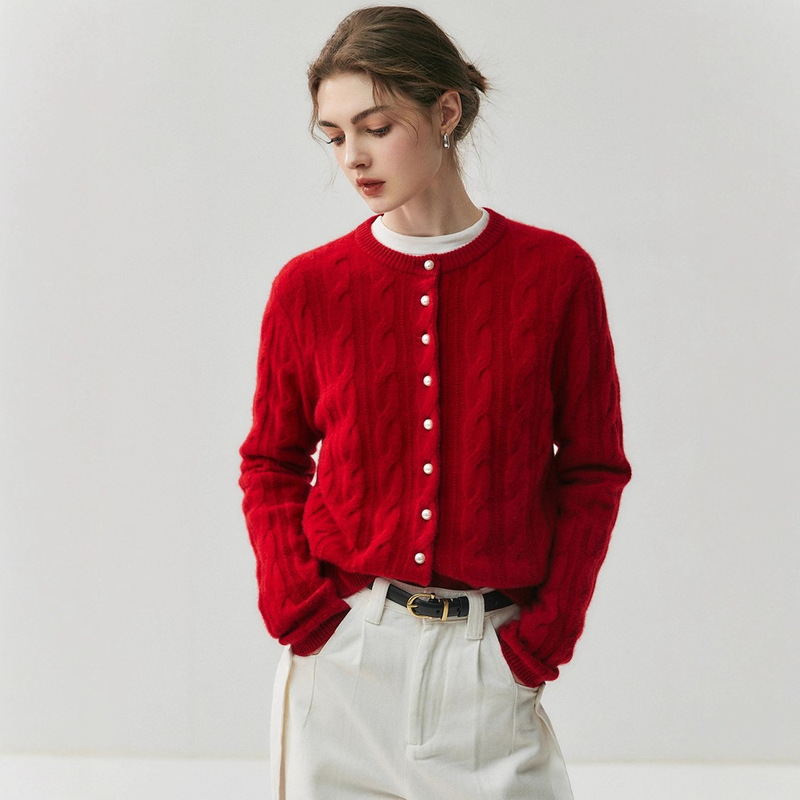 Autumn and Winter Round Neck Pearl Button Cashmere Cardigan for Women, Versatile Knitted Sweater with Fashionable Long-Sleeved Wool Jacket