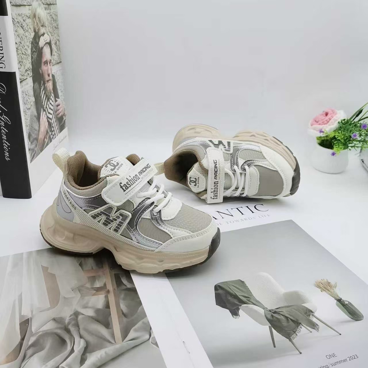 Otoño nuevo 2025 zapatos de cuero para niños y niñas zapatos deportivos para bebés zapatos de correr para niños y niñas