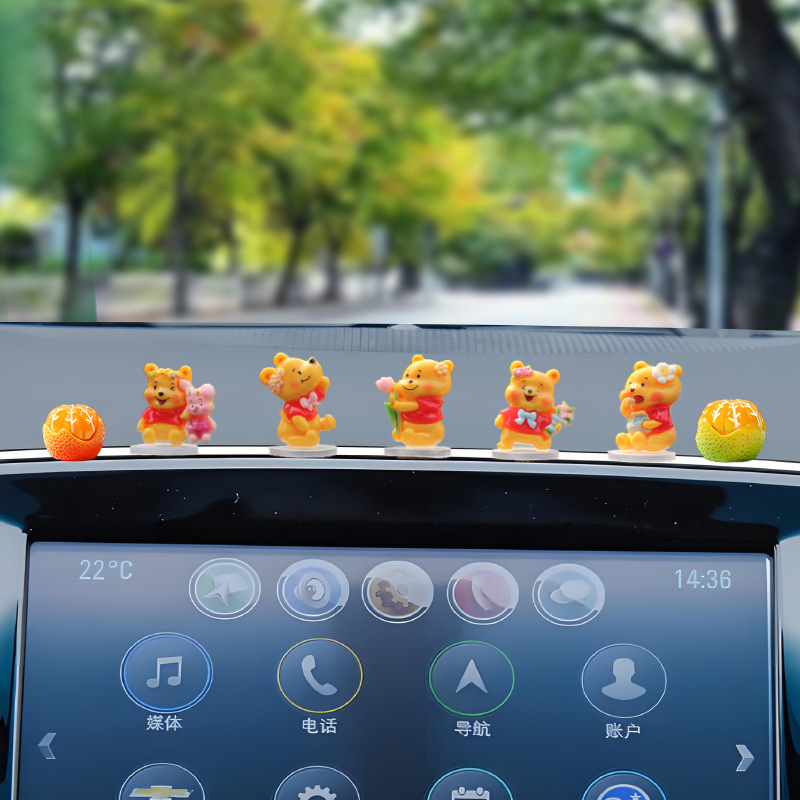 El nuevo adorno de coche súper lindo oso pequeño coche de dibujos animados consola central de coche decoración de la pantalla de navegación decoración de la cabeza