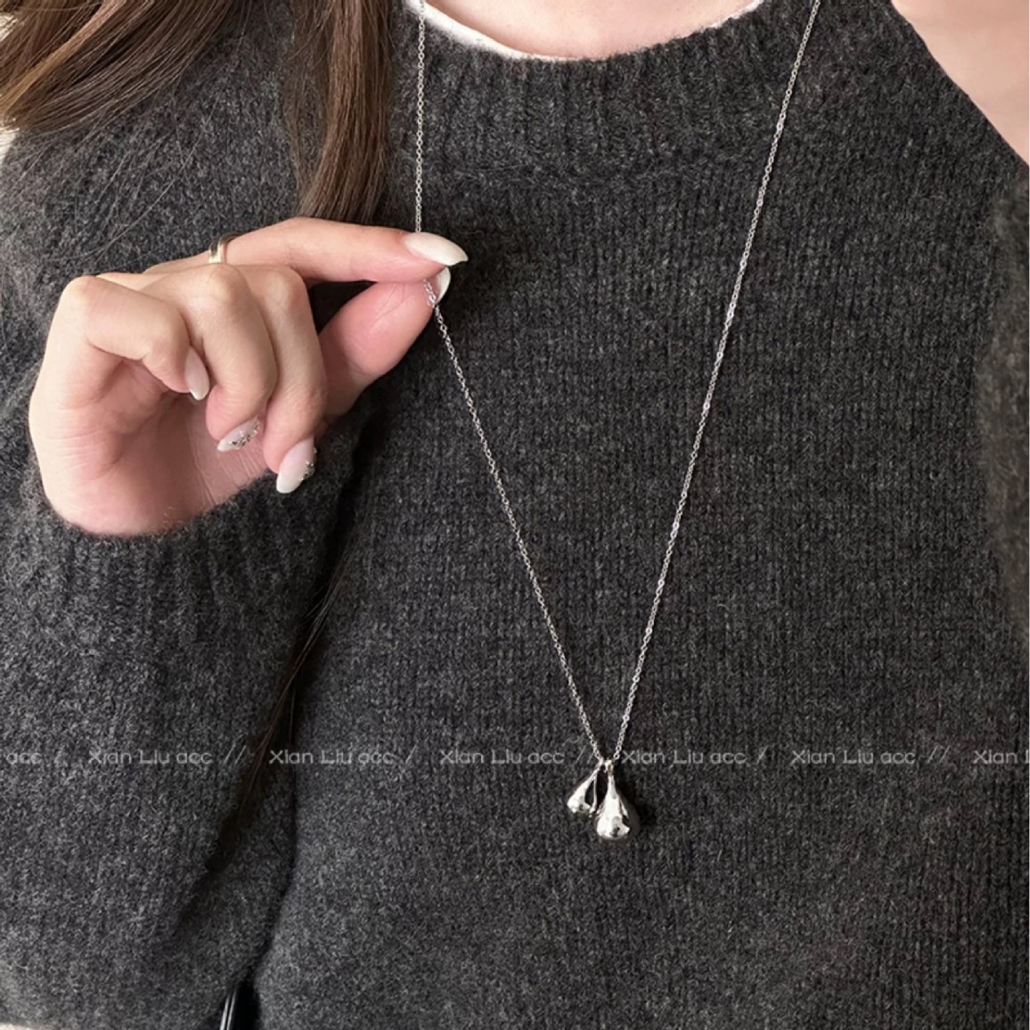 Minimalist Style Ins Teardrop Pendant Necklace for Women, Autumn and Winter Long Sweater Chain Versatile Choker, Light Luxury High-End Accessory