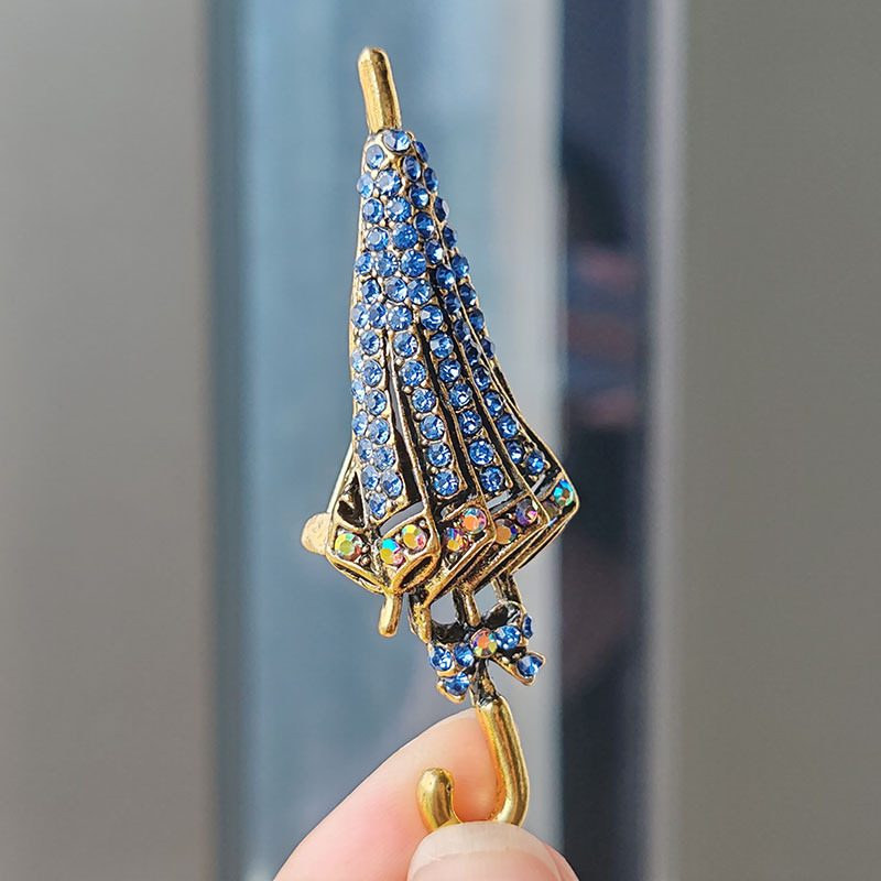 European and American creative diamond-encrusted umbrella brooch cartoon cute shirt suit clothing accessories collar pin rhinestone corsage European and American creative diamond-encrusted umbrella brooch cartoon cute shirt suit clothing accessories collar pin rhinestone corsage