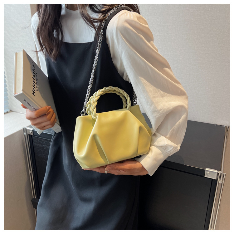 Women's Medium Pu Leather Solid Color Vintage Style Classic Style Zipper Ruched Bag display picture 4