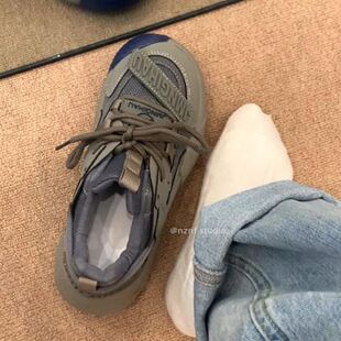 Casual Thick Bottom Explosions Hong Kong Style Thick Bottom Torre Shoes 2024 New Women's Autumn Joker Student Lightweight sneaker