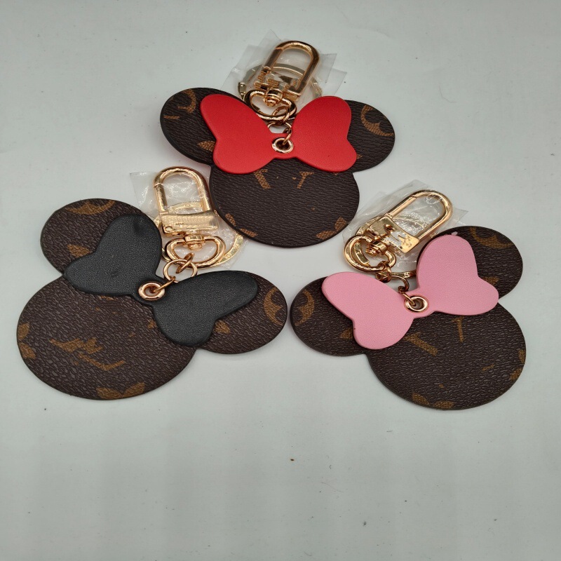 Leather Keychain Personalized Mickey Key Pendant Creative Car Key Chain Male and Female Couple Bag Pendant