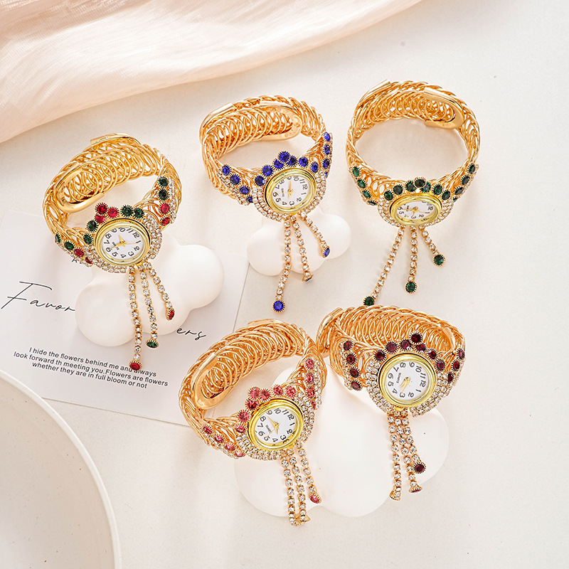 Manufacturer Customized Fashionable Women's Rhinestone Watch Korean Style Tassel Quartz Watch Women's Watch Spring New Product Women's Watch Stone