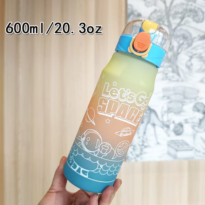 Nueva bebida directa portátil astronauta cubierta de rebote creativa mate deportivo al aire libre portátil taza de agua gradiente