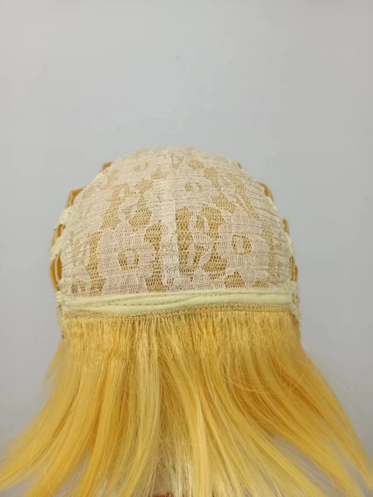 Peruca de fibra química al por mayor de alta temperatura seda corta pelucas gris mecanismo completo