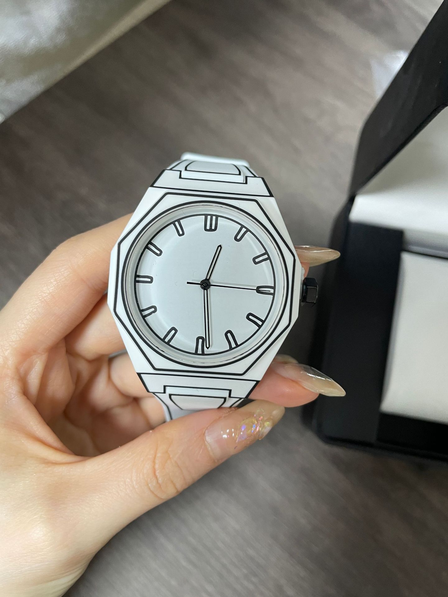 Stylish Silicone Quartz Watch For Men Cartoon Style Waterproof_voghion.com