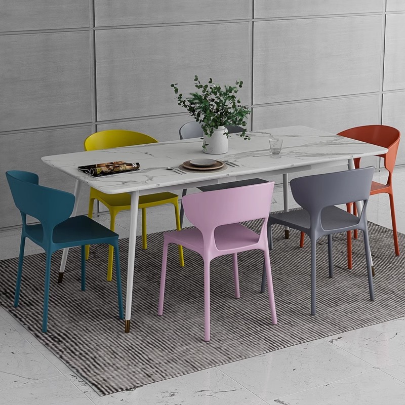 Sillas de plástico sillas de comedor casera simple escritorio moderno sillas de maquillaje se pueden apilar sillas creativas respaldadas