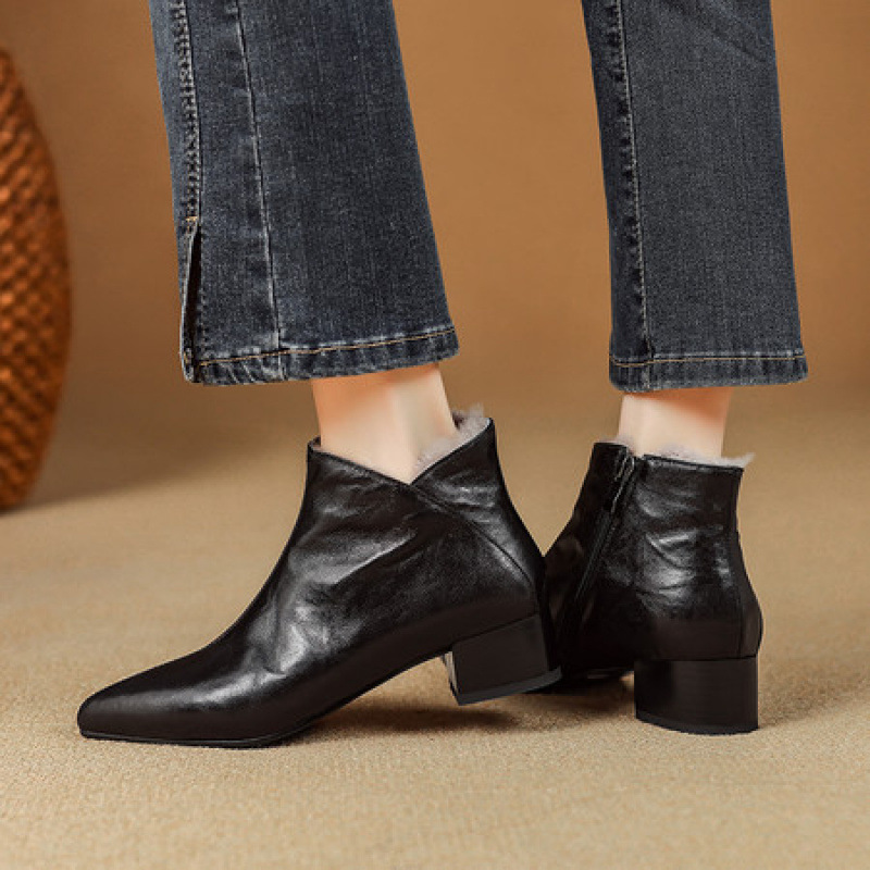 4cm Plus Velvet Goatskin One-Piece Pointed Toe Snow Boots for Women Thick Heel Short Boots Large Size 42 Nude Boots Retro Fur Boots