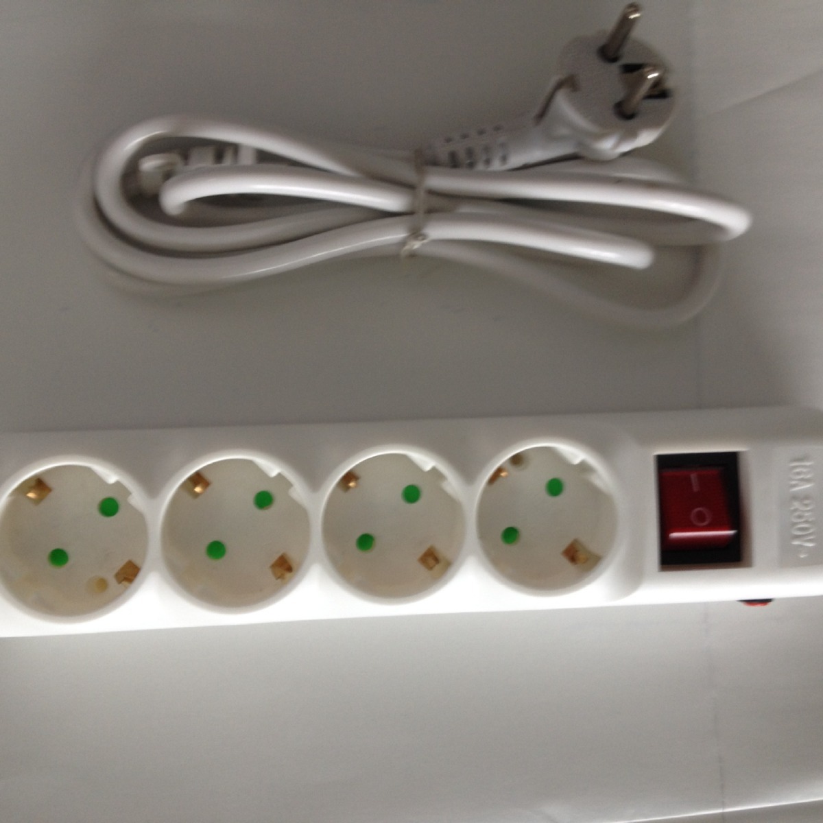 韩国拖线板德标欧式欧标插座接线板转换器过载开关4位欧标DX04