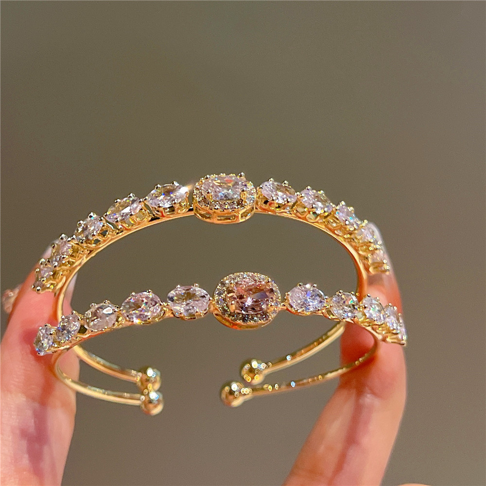Pulseira de zircônia circular temperamento rosa e branco verão 2023 nicho pequeno fresco quadrado zircônia pulseira joias_voghion.com