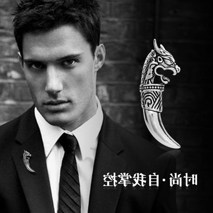 Japanese men's vintage brooch high-end corsage women's personality wolf badge suit collar pin collar buckle pin jewelry