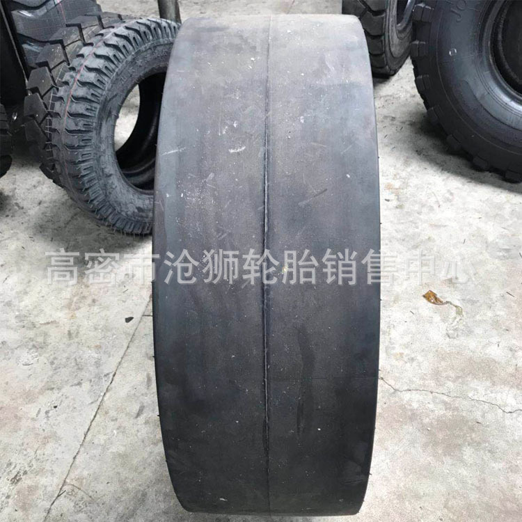 光面工程机械13/80 14/70-20胶轮压路机轮胎 18-24 23.1-26 12.00