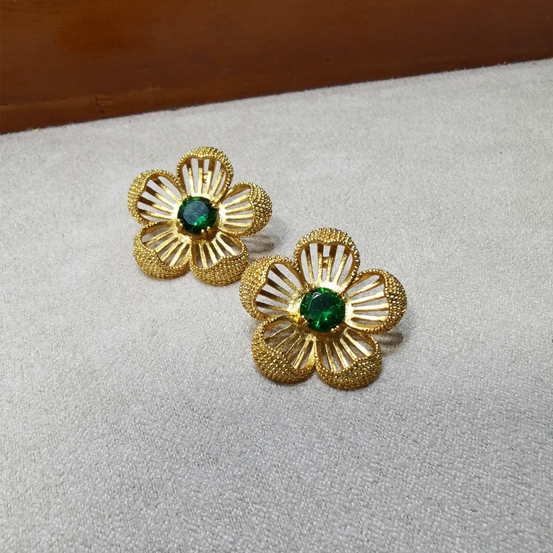 Fashionable retro green geometric earrings with zircon