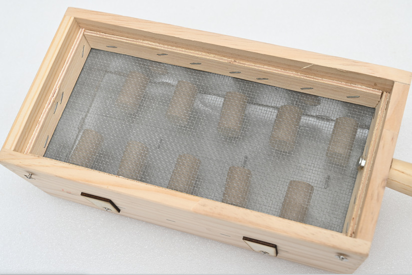 Wooden Moxibustion Box Portable Moxa Burner for Home Use on Waist Abdomen Legs and Belly specifications