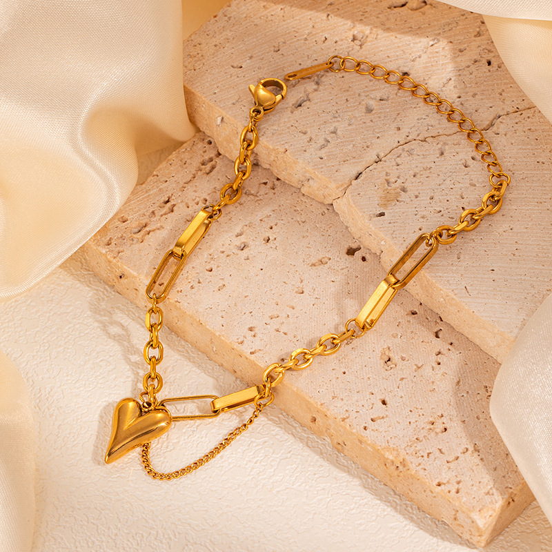 11g Weight 0.03µm Gold Plating Thickness Electroplated Gold Plating Process Golden Plated Plating Material Stone-Free Inlay Material Necklace Classification cable chain Chain Type 1 Piece Quantity Holiday, Daily Occasion 201 Stainless Steel Material Animal, Heart Shape, Butterfly Pattern Women's Gender Sweet Style Plating Craft Titanium Steel Chain Heart Shape Bracelets Necklace 1