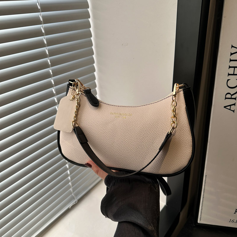 Bolsos debajo de las axilas para mujeres 2025, nueva moda de moda bolso de hombro textural damas primavera lichi patrón bolso de trabajo pequeño