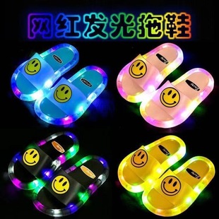 Children's cool drag summer new male and female children's flash light light light light baby cute cartoon anti -slide interior and outdoor slippers wholesale