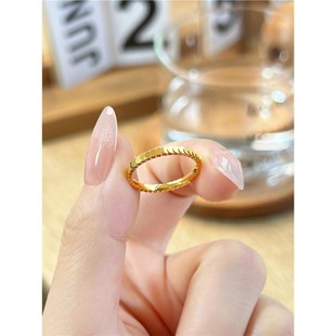 Silin retro noble 18k gold fish scale small disc ring for women niche design high-end titanium steel does not fade