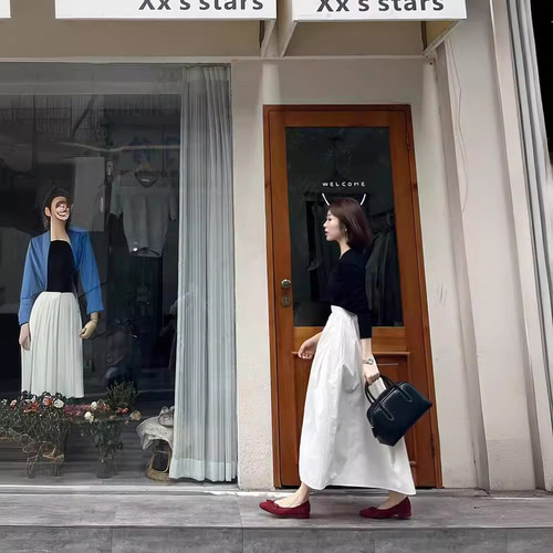 French high-end white high-waist A-line semi-slip dress for women, summer medium length, hip-hiding, stylish umbrella skirt, tea party dress