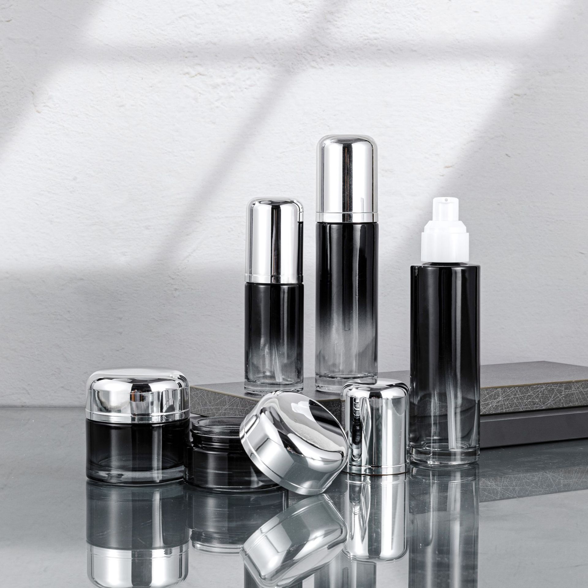 En stock loción de agua de fondo grueso 120m loción de cuidado de la piel conjunto botella cosmética botella de embalaje de vidrio 30g botella de crema verde