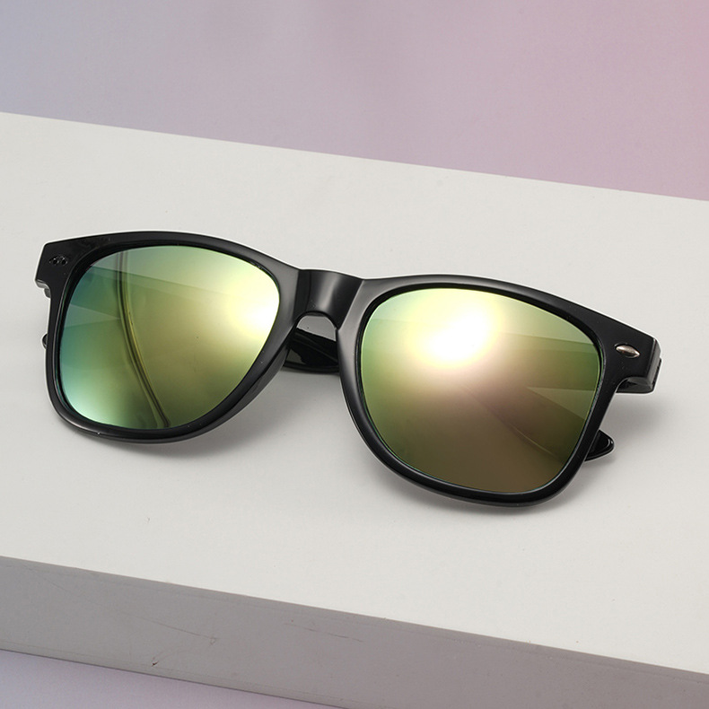 Gafas de sol retro de moda 2025, estilo caramelo con clavos de sombrilla de arroz, venta al por mayor directa de fábrica