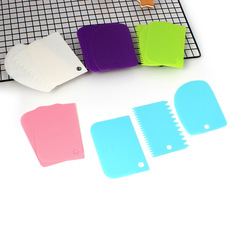 Cream scraper three-piece set white yellow blue green pp plastic cake DIY tool