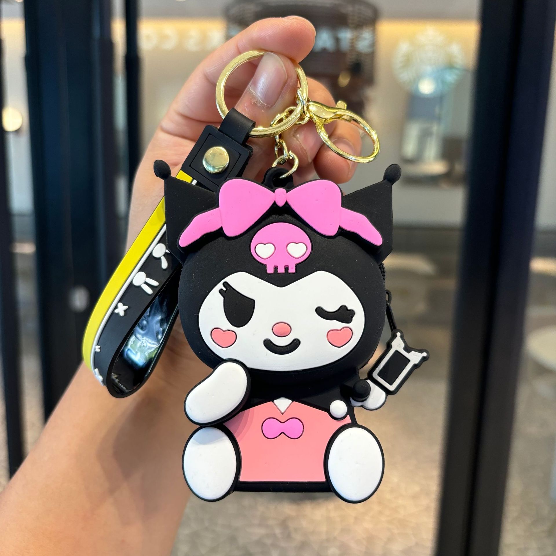 サンリオの小銭入れのキーホルダーが可愛いです。