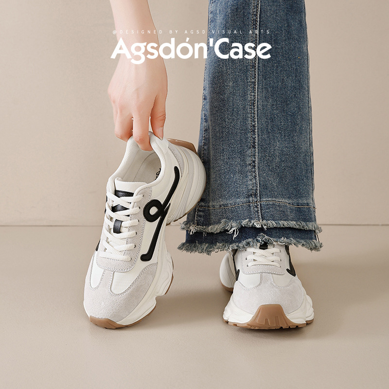 Augu Shi Deng zapatos de base gruesa para padres y mujeres 2025 nuevos zapatos deportivos ligeros de otoño con suela suave casuales zapatos de entrenamiento blanco pequeño