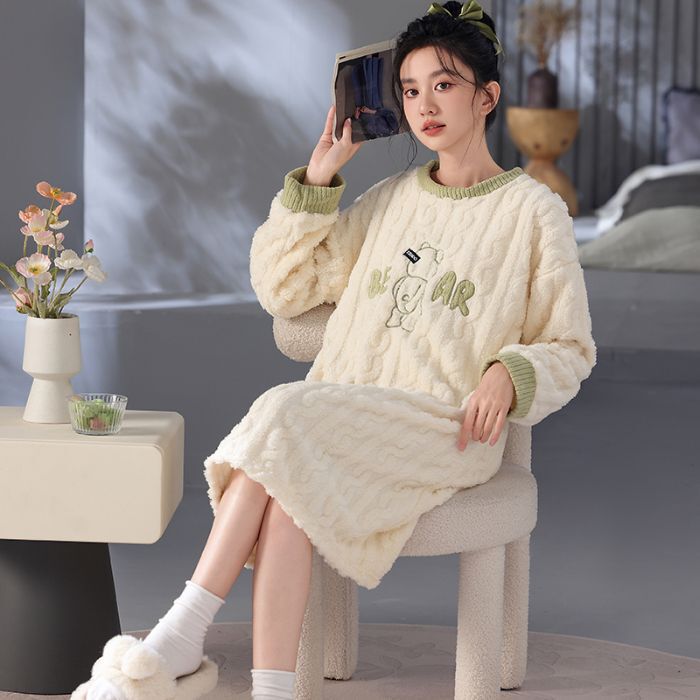 Winter Flannel Nightgown Women's Long-Sleeved Casual Style Autumn and Winter Fleece-Lined Thickened Sweet and Cute Home Wear Set Wholesale Winter Flannel Nightgown Women's Long-Sleeved Casual Style Autumn and Winter Fleece-Lined Thickened Sweet and Cute Home Wear Set Wholesale