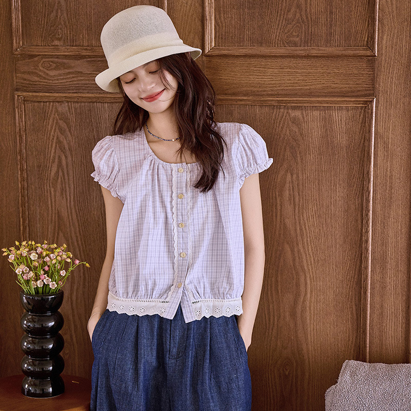 Real Shot of Summer French Sweet and Fresh Lace Edge Splicing Design Chic Small Shirt for Women with Short Sleeves