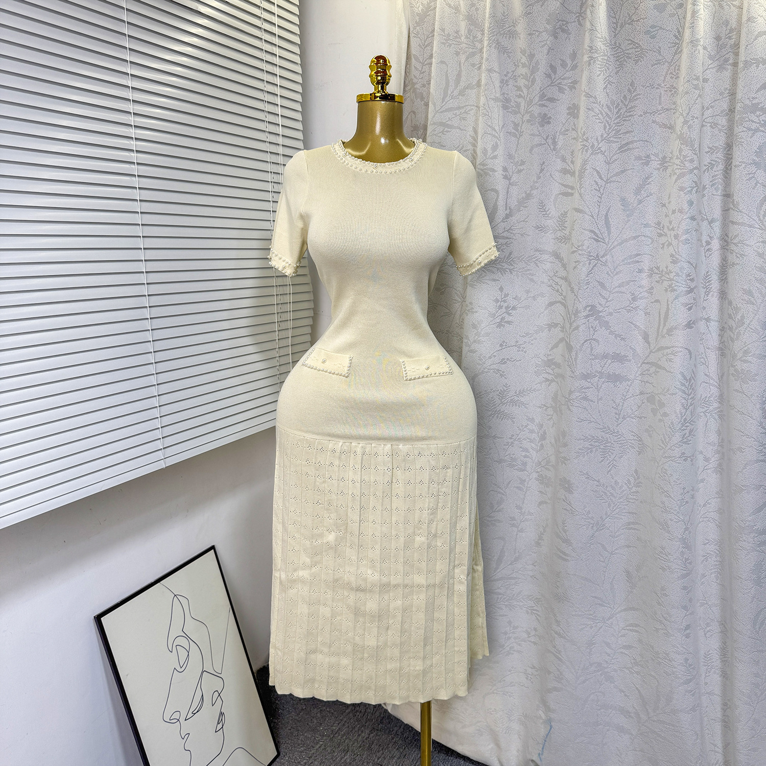 Women's French Style Beaded round Neck Short Sleeve Knit Dress Elegant Slimming Inner Sweater Dress_ecoleips.com